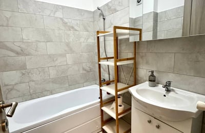 Location d’un appartement confortable, 50 m², quartier Chiajna, Bucarest, Roumanie